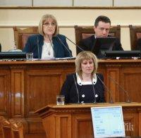 Чудо! Скандалната депутатка Баракова за 1-ви път зададе въпрос от трибуната на НС (обновена+снимки и видео)