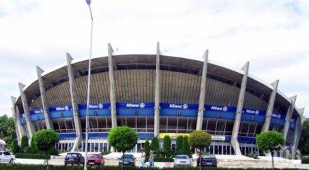 извратено педофил налепи снимки голи мъже спортната зала варна