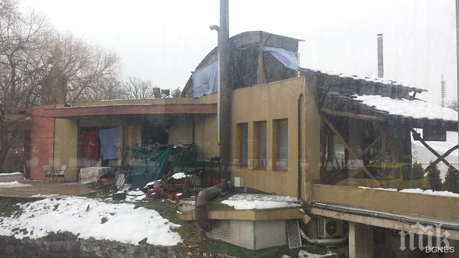 Леки материални щети след пожара в заведение в столицата
