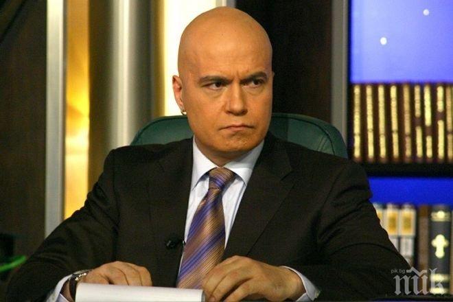 Кошмар! Слави Трифонов едва не загинал в катастрофа!