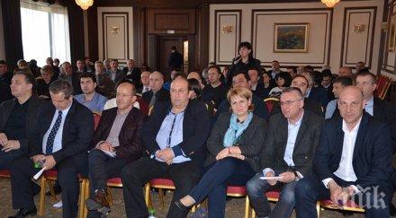 герб самостоятелно местните избори искат кметски стола