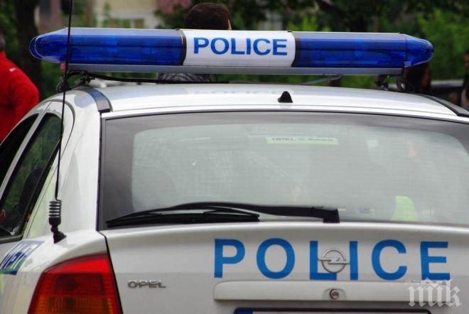 Полиция проверява автокъщи и сервизи в Бургас