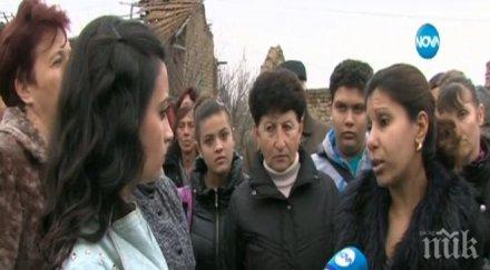 нагли роми тормозят цяло село събирали такса спокойствие