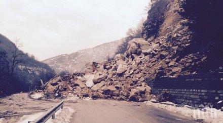 алпинисти обрушват скалите района юговско ханче