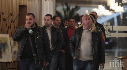 бившият гард бареков депутат пробвали отклонят милиони партийната субсидия ромска партия вижте подробности заверата снимки