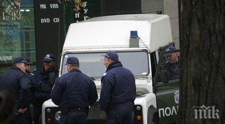 eкшън бургас бандит нахвърли каруцарски псувни полицаи униформените арестуваха сетни сили