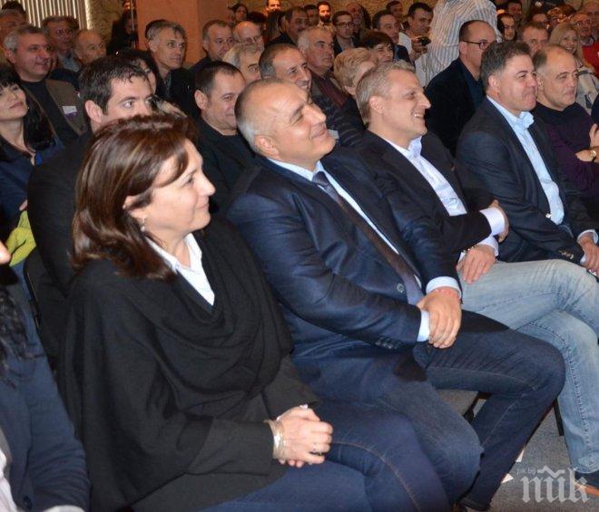 Борисов: Продължаваме да се борим със свлачищата! Министър Павлова контролира разчистването на скалните маси