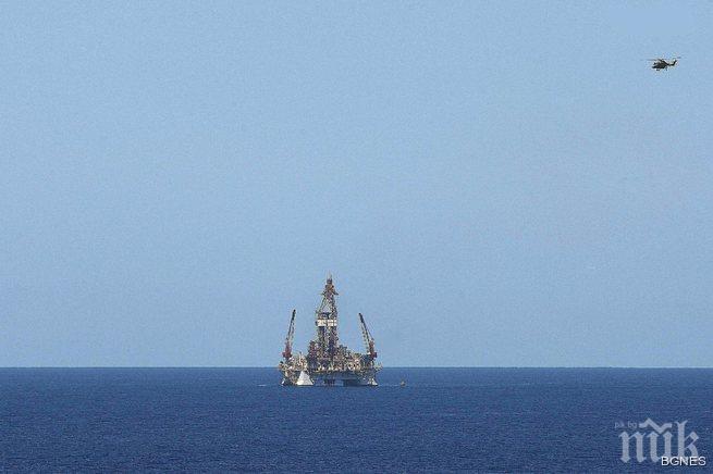 Петролът продължава да поевтинява