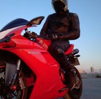 Владо Карамазов охлузи колене в Гърция