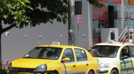 шофьорка такси натресе спирка подлеза ндк