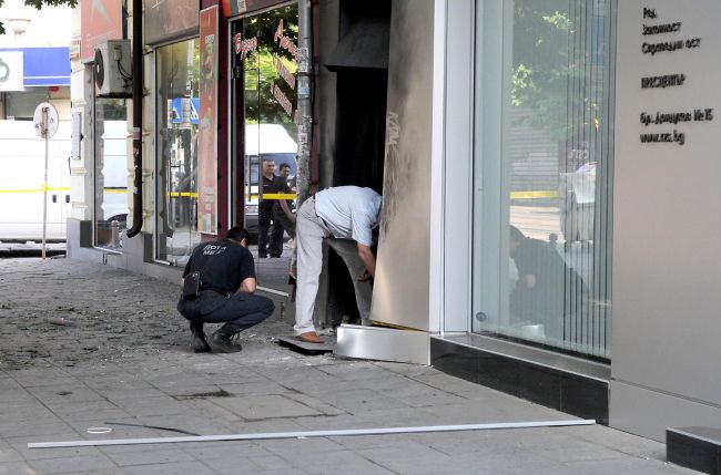 Атакуваха офис на ГЕРБ