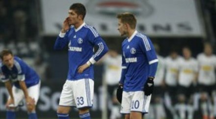 крахът шалке продължава