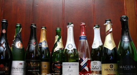 пробутват шампанско забъркано гараж чнг