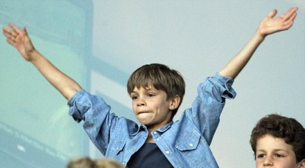 синът дейвид бекъм стана фотомодел