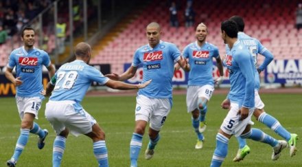 отнеха точки наполи канаваро грава аут месеца