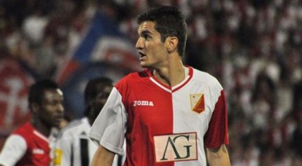 левски подсилва македонски национал