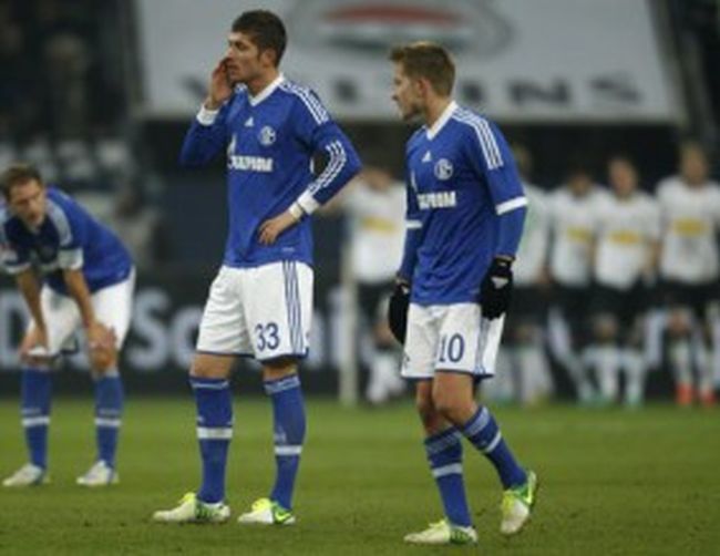 Крахът на Шалке продължава