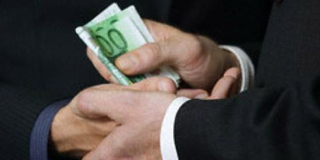 Парична гаранция за ченге с подкуп