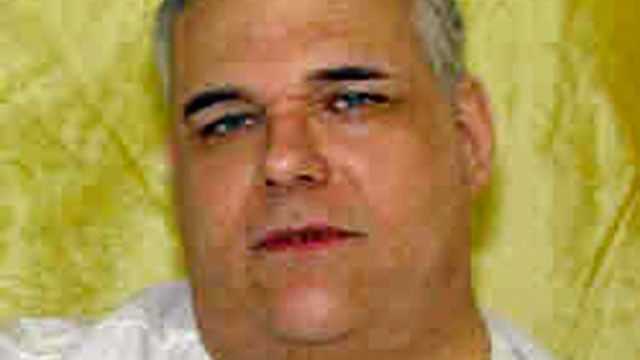 Помилваха убиец заради теглото му от 204 килограма