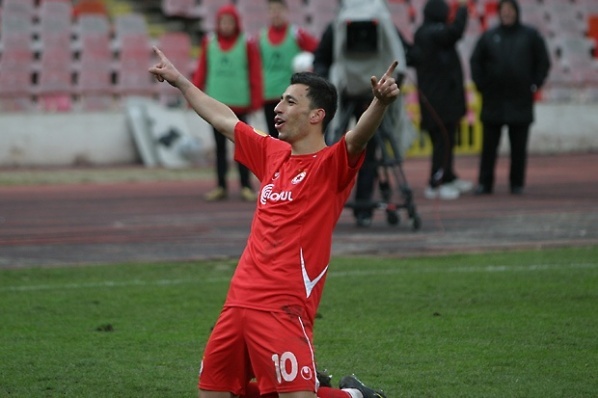 Бивш играч на ЦСКА подписа с португалски тим