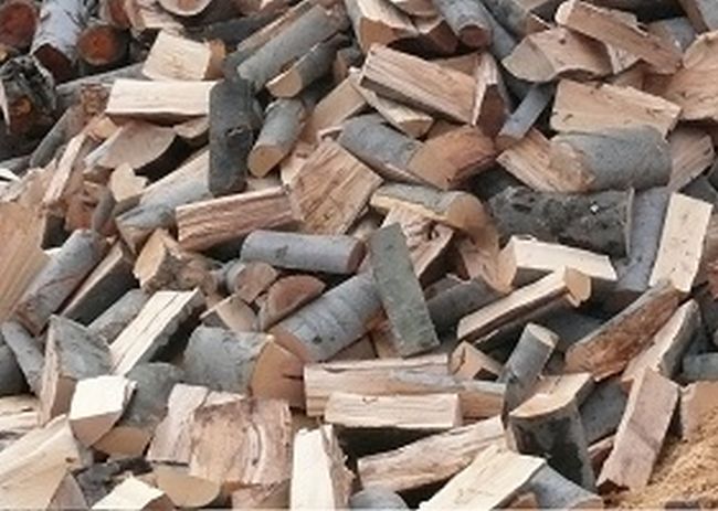 Задигнаха дървата на пенсионерка