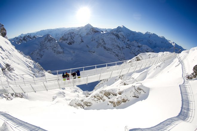 Швейцарци построиха най-страшния мост в света