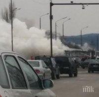 Кошмар във Варна! Тролейбус с 20 пътници, сред които ученици, избухна в пламъци на Аспаруховия мост! (обновена и снимки)