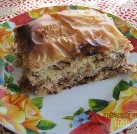 Баклава чупи зъби, в нея има черупки от орехи