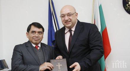 кралев срещна посланика индонезия