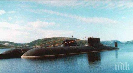 две руски подводници близо границата латвия