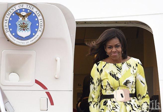 Мишел Обама пристигна на първото си посещение в Япония