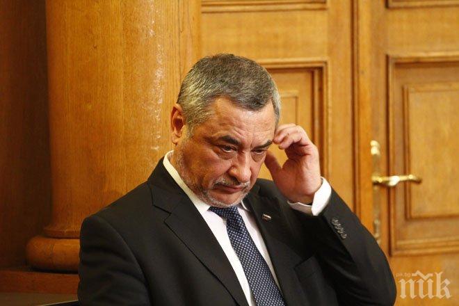 Валери Симеонов за Плевнелиев: Каква реакция очаквате, измислена му бе речта Валери Симеонов за Плевнелиев: Каква реакция очаквате, измислена му бе речта
