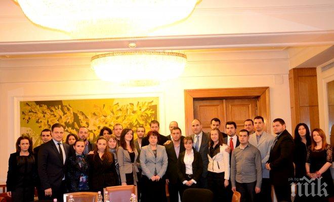 Цветан Цветанов се срещна с представители на МГЕРБ от Перник, Радомир и Стара Загора в Народното събрание