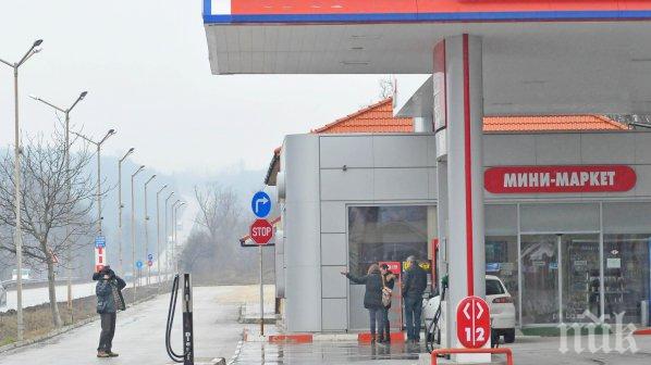 Балъци отмъкнаха празна каса от бензиностанция
