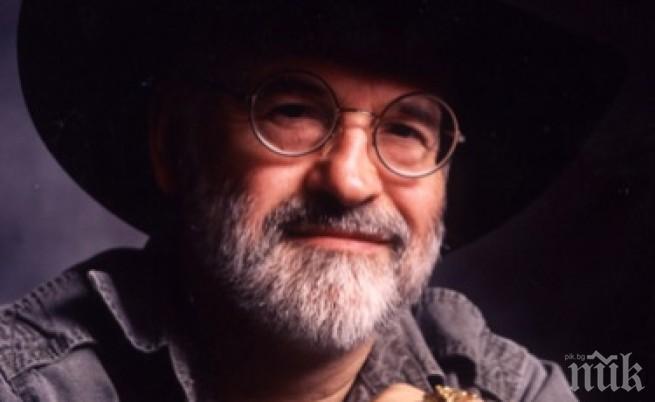 Двете последни книги на Тери Пратчет излизат тази година
