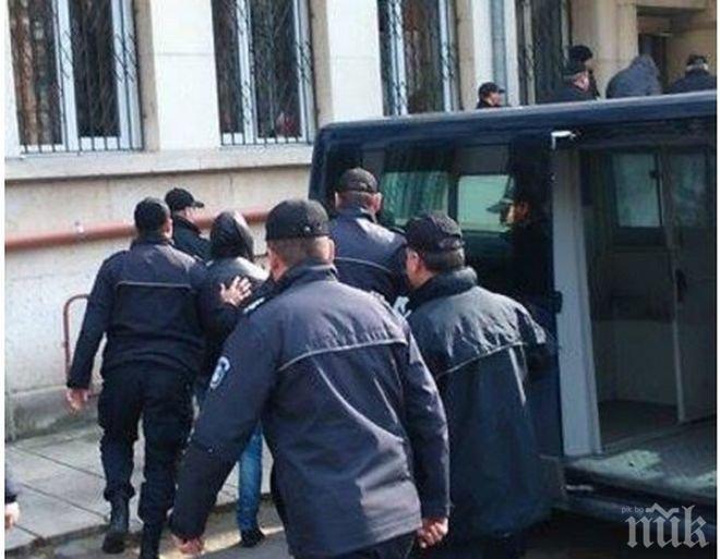 Ето ги охранителите от мола във Варна, пребили до смърт Нягол (обновена+снимки)