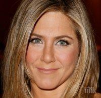 Нова клюка в Холивуд: Дженифър Анистън отменя годежа си