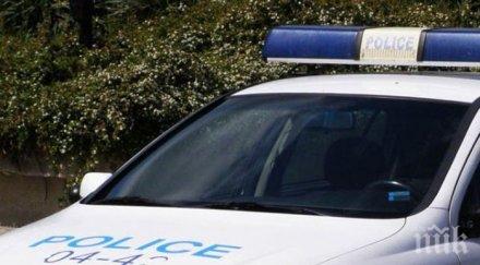 задържаха двама младежи шумен изнудвали момче