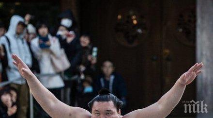 хакухо успя спечели предсрочно купата императора