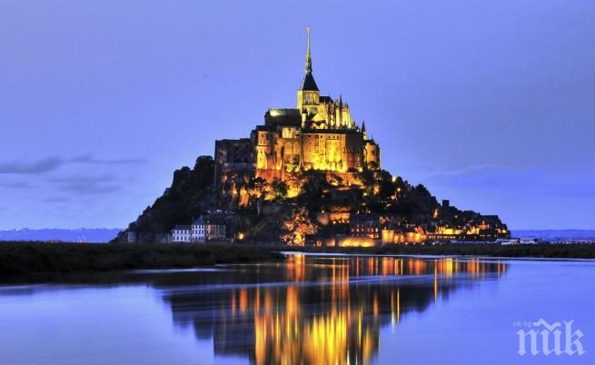 Хиляди наблюдаваха прилива на века на атлантическото крайбрежие на Франция