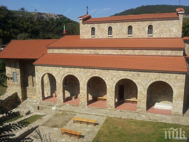 Велико Търново отбелязва 785 г. от битката край  Клoкoтницa