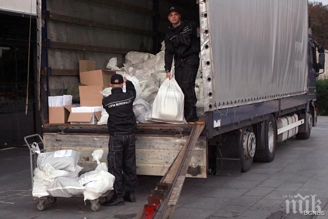 Доставиха материалите за изборите в Сърница под полицейска охрана