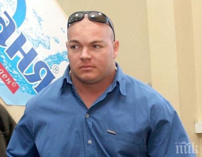 Полицията извършва оглед около починалия щангист Милен Добрев