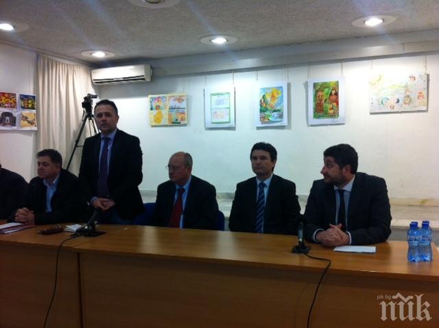 Зеленогорски: Нашата задача е да убеждаваме мнозинството за дисбалансите между Севера и Юга