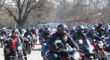 150 мотора рев откриха новия мотосезон русе