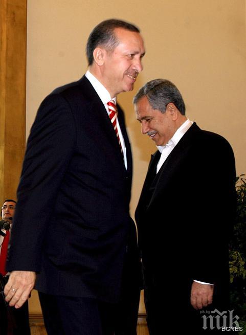 Кметът на Анкара иска оставката на вицепремиер