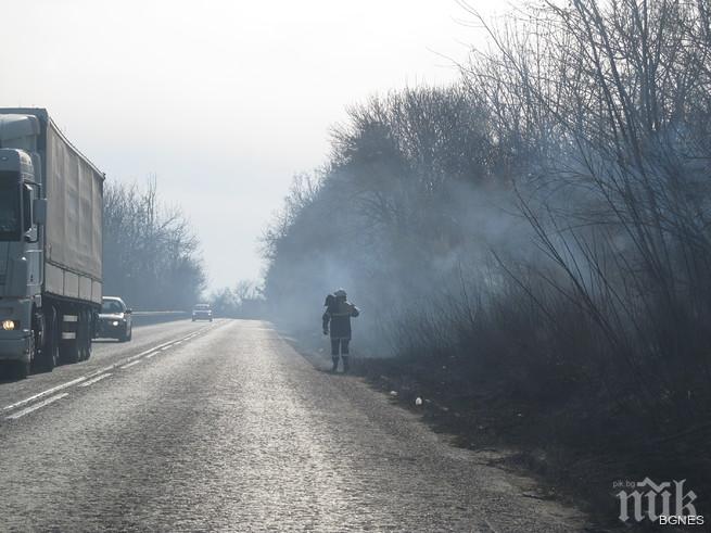 Възрастна жена пострада в опит да гаси пожар във вилна зона