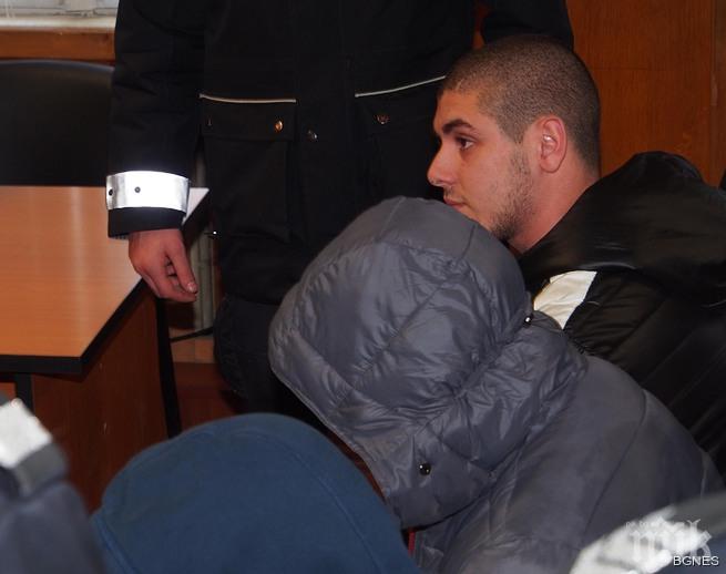 Варна на протест заради убийството в мола: Не дрехите правят човека!