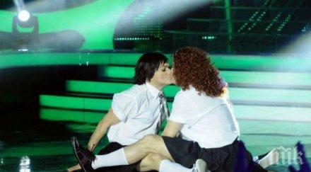 вижте уникалното превъплъщение зуека рачков тату видео