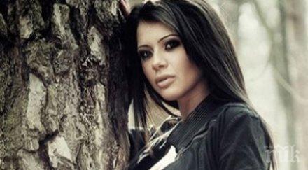 без свян моделът годината 2015 разсъблече пощури феновете горещо видео